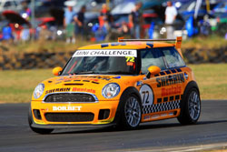 Mini Challenge Round 2 Wakefield Park 2008